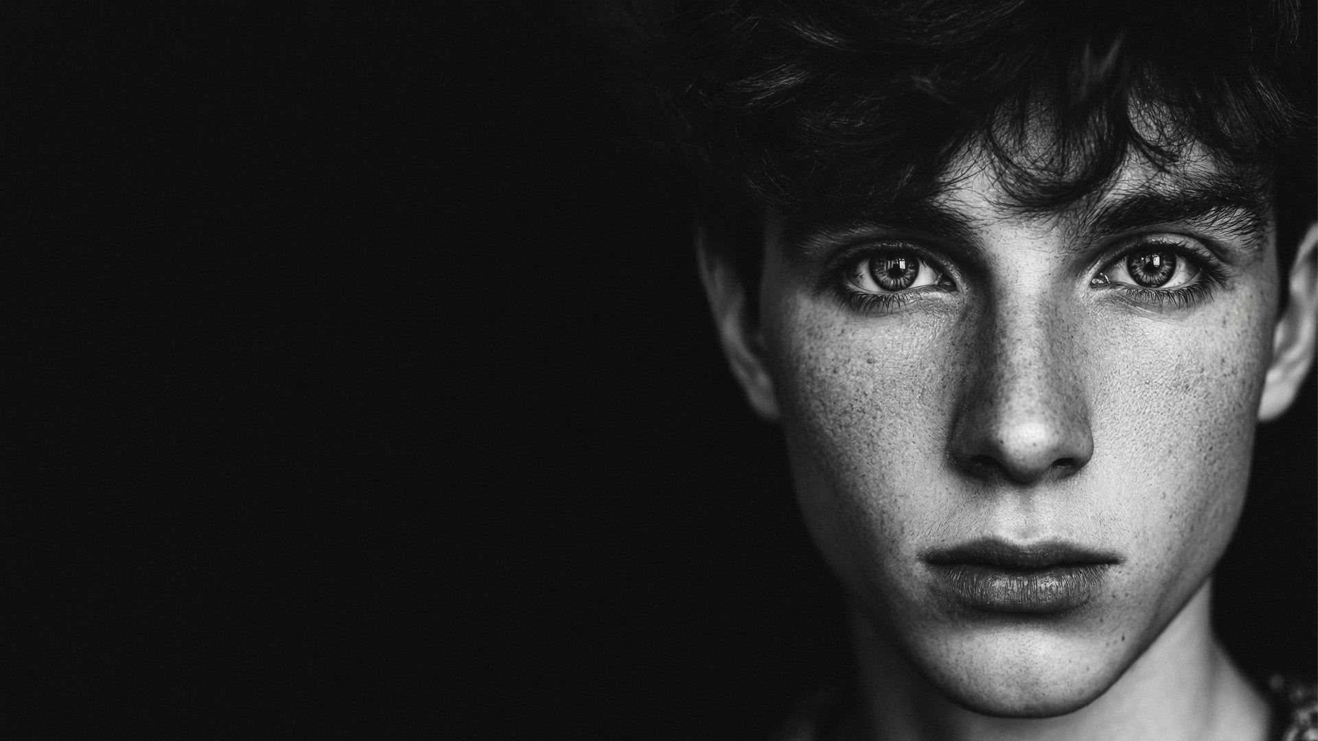 Retrato editorial B&W — Javier Soler